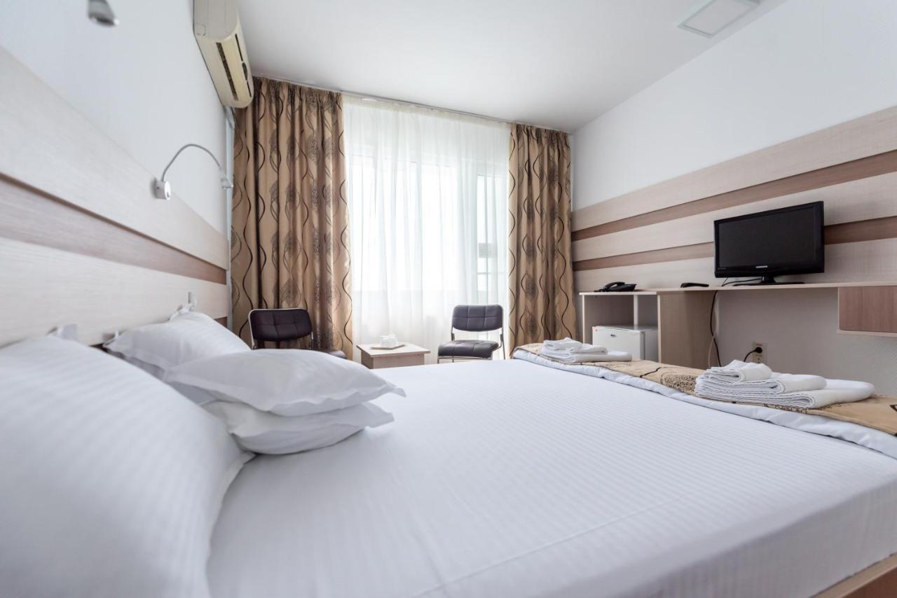 Capitol Hotel 3*