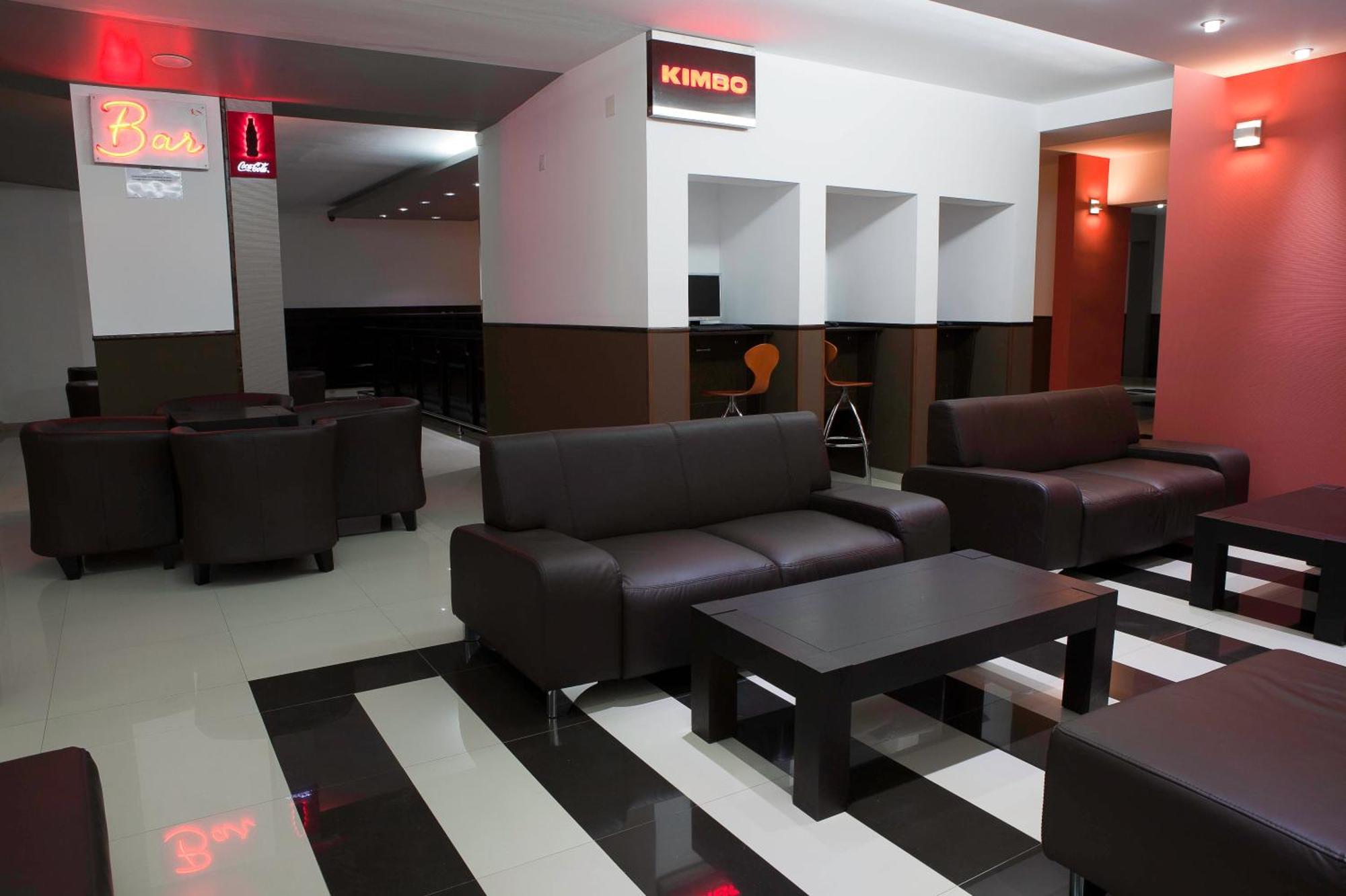 Capitol 3*